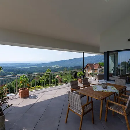 Ferienhaus Greim15 --- Ganzes Mit Fernsicht, Pool, Wellness *