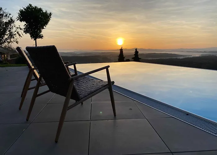 Greim15 --- Ganzes Mit Fernsicht, Pool, Wellness *