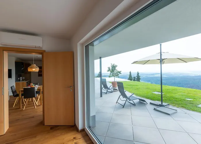 בית נופש Greim15 --- Ganzes Mit Fernsicht, Pool, Wellness דויטשלנדסברג