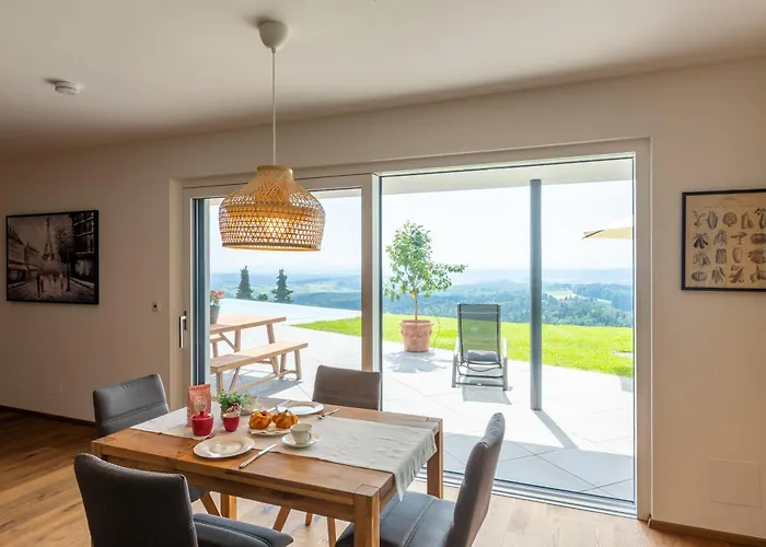 בית נופש Greim15 --- Ganzes Mit Fernsicht, Pool, Wellness דויטשלנדסברג