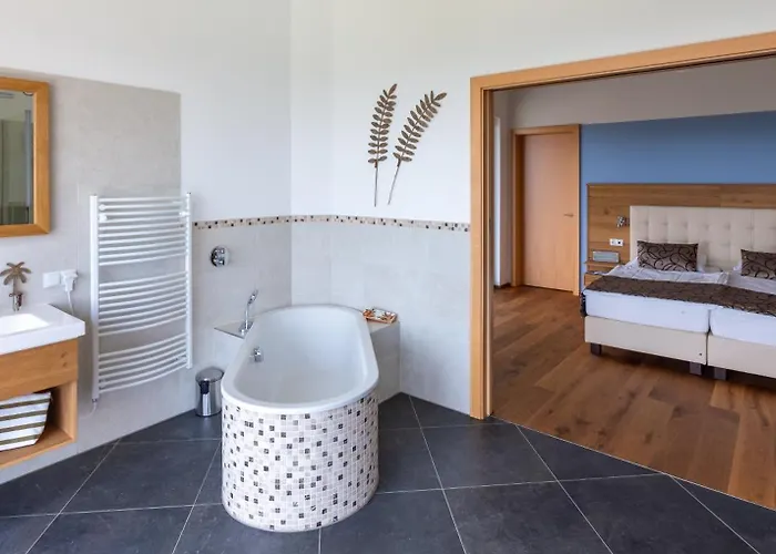 Greim15 --- Ganzes Mit Fernsicht, Pool, Wellness *